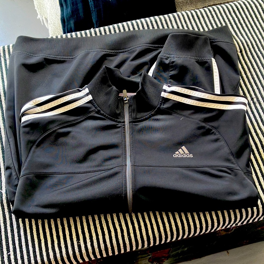 Adidas originals men’s track jacket XL black perfect condition